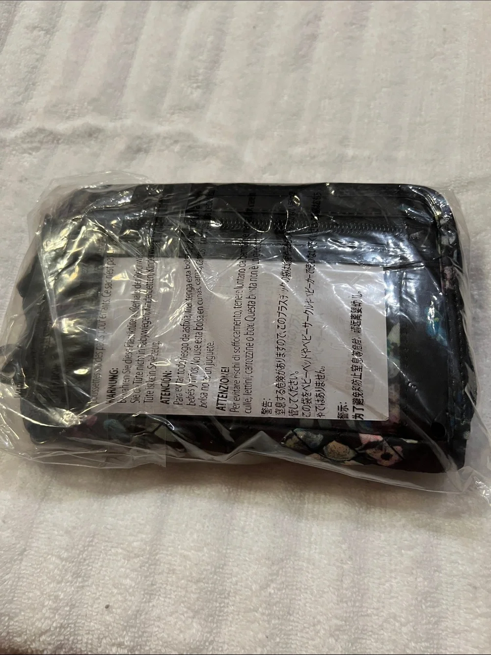 Lug Quickstep Wallet/Wristlet in Bouquet Black NWT